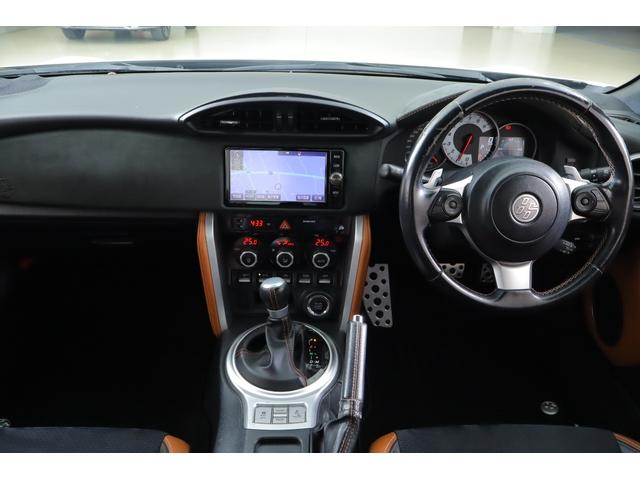 ８６ ＧＴリミテッド　純正ＳＤナビ　地デジＴＶ　バックカメラ　スマートキー　ＥＴＣ　シートヒーター　パドルシフト　前後ドラレコ　ＬＥＤヘッドライト　電動格納ミラー　Ｂｌｕｅｔｏｏｔｈ接続　トルセンＬＳＤ　純正アルミ　横滑り防止装置（12枚目）