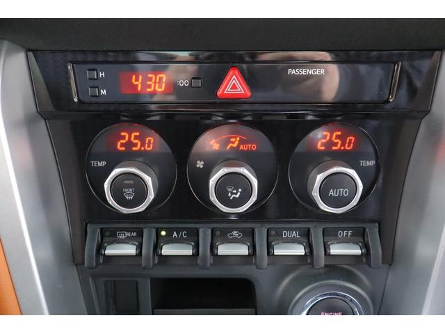 ８６ ＧＴリミテッド　純正ＳＤナビ　地デジＴＶ　バックカメラ　スマートキー　ＥＴＣ　シートヒーター　パドルシフト　前後ドラレコ　ＬＥＤヘッドライト　電動格納ミラー　Ｂｌｕｅｔｏｏｔｈ接続　トルセンＬＳＤ　純正アルミ　横滑り防止装置（21枚目）