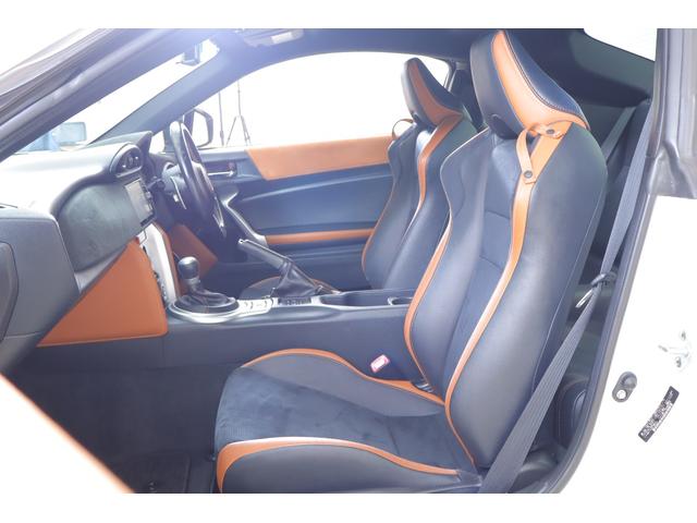 ８６ ＧＴリミテッド　純正ＳＤナビ　地デジＴＶ　バックカメラ　スマートキー　ＥＴＣ　シートヒーター　パドルシフト　前後ドラレコ　ＬＥＤヘッドライト　電動格納ミラー　Ｂｌｕｅｔｏｏｔｈ接続　トルセンＬＳＤ　純正アルミ　横滑り防止装置（32枚目）