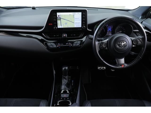C-HR S GRスポーツ 衝突被害軽減ブレーキ 純正8インチDAナビ バックカメラ BSM スマートキー ETC2.0 レーダークルーズ 車線逸脱警報 オートハイビーム 前後ドラレコ Bluetooth接続 LEDヘッドライト 横滑り防止装置 ワンオーナー(12枚目)