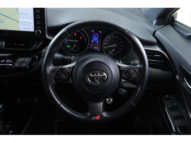 C-HR S GRスポーツ 衝突被害軽減ブレーキ 純正8インチDAナビ バックカメラ BSM スマートキー ETC2.0 レーダークルーズ 車線逸脱警報 オートハイビーム 前後ドラレコ Bluetooth接続 LEDヘッドライト 横滑り防止装置 ワンオーナー(13枚目)