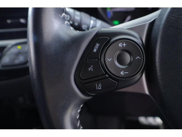 C-HR S GRスポーツ 衝突被害軽減ブレーキ 純正8インチDAナビ バックカメラ BSM スマートキー ETC2.0 レーダークルーズ 車線逸脱警報 オートハイビーム 前後ドラレコ Bluetooth接続 LEDヘッドライト 横滑り防止装置 ワンオーナー(20枚目)