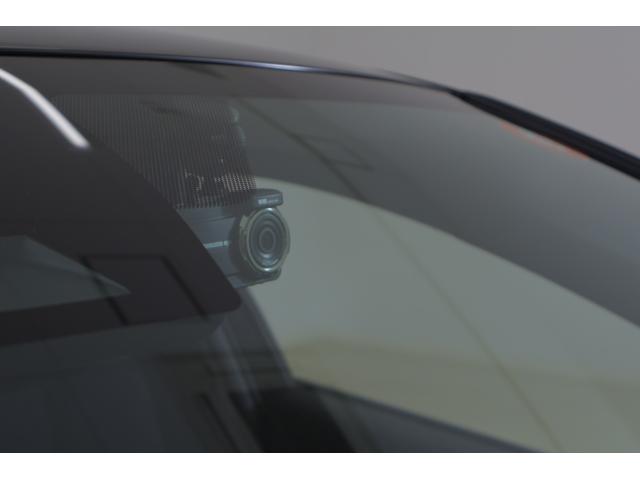 C-HR S GRスポーツ 衝突被害軽減ブレーキ 純正8インチDAナビ バックカメラ BSM スマートキー ETC2.0 レーダークルーズ 車線逸脱警報 オートハイビーム 前後ドラレコ Bluetooth接続 LEDヘッドライト 横滑り防止装置 ワンオーナー(31枚目)