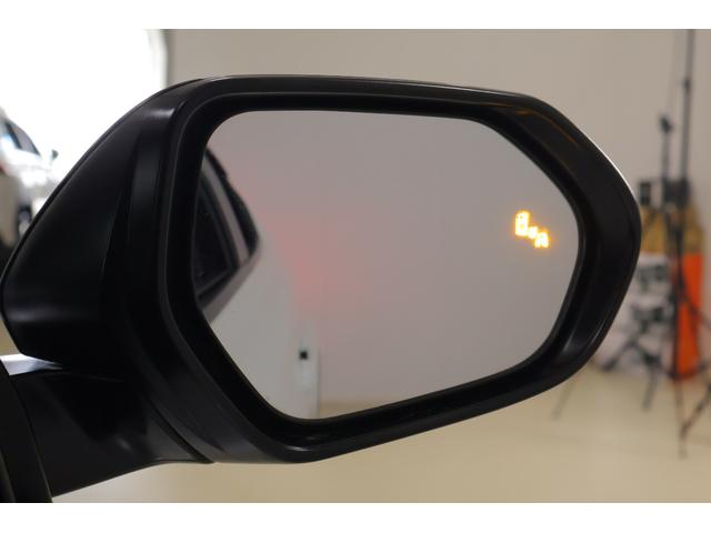 C-HR S GRスポーツ 衝突被害軽減ブレーキ 純正8インチDAナビ バックカメラ BSM スマートキー ETC2.0 レーダークルーズ 車線逸脱警報 オートハイビーム 前後ドラレコ Bluetooth接続 LEDヘッドライト 横滑り防止装置 ワンオーナー(33枚目)