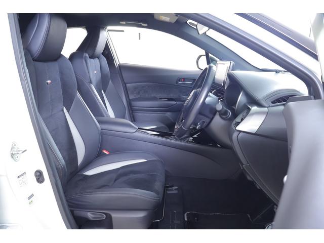 C-HR S GRスポーツ 衝突被害軽減ブレーキ 純正8インチDAナビ バックカメラ BSM スマートキー ETC2.0 レーダークルーズ 車線逸脱警報 オートハイビーム 前後ドラレコ Bluetooth接続 LEDヘッドライト 横滑り防止装置 ワンオーナー(37枚目)