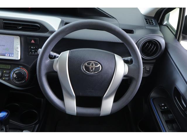 アクア Ｓ　純正ＳＤナビＴＶ　バックカメラ　スマートキー　ＥＴＣ　電動格納ミラー　Ｂｌｕｅｔｏｏｔｈ接続　横滑り防止装置　ＴＯＹＯＴＡ認定中古車（13枚目）