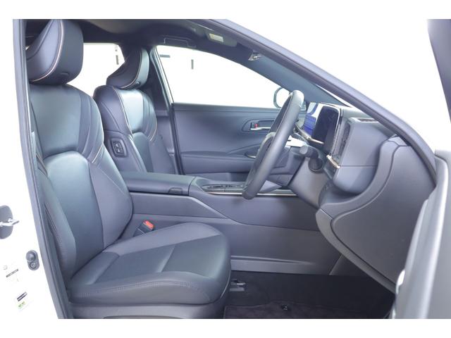 クラウンクロスオーバー Gアドバンスド・レザーパッケージ ディスプレイオーディオ フルセグ 全方位カメラ シートヒータ、クーラー、ハンドルヒータ デジタルインナーミラー(ドラレコ付き) ブラインドスポットモニター ヘッドアップディスプレイ 置くだけ充電(19枚目)