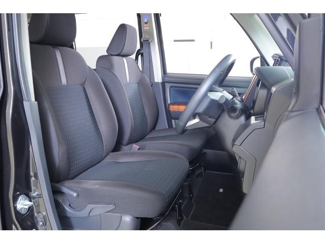 ルーミー カスタムＧ　衝突被害軽減ブレーキ　純正９インチナビ地デジＴＶ　全周囲カメラ　スマートキー　ＥＴＣ　レーダークルーズ　オートハイビーム　車線逸脱警報　コーナーセンサー　両側電動ドア　シートヒーター　先行車発進告知機能　ＬＥＤヘッドライト　前後ドラレコ　ワンオーナー（36枚目）