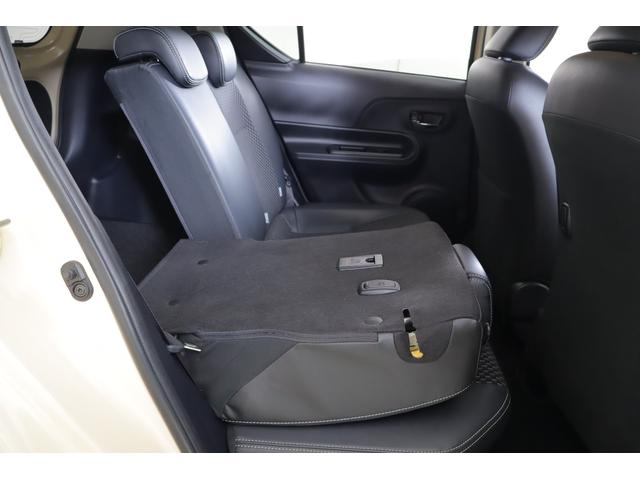 アクア クロスオーバー　衝突被害軽減ブレーキ　純正９インチナビ　地デジＴＶ　バックカメラ　スマートキー　ＥＴＣ　オートハイビーム　車線逸脱警報　シートヒーター　先行車発進告知機能　ドラレコ　Ｂｌｕｅｔｏｏｔｈ接続　ＬＥＤヘッドライト　純正アルミ　横滑り防止装置（33枚目）