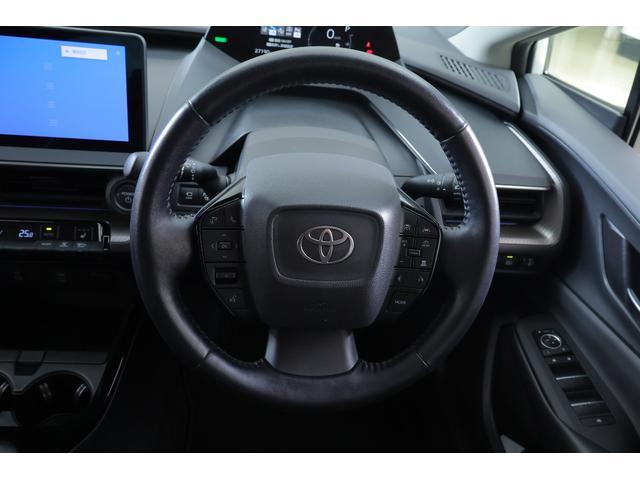 プリウス Ｕ　アドバンストパーク　純正１２．３インチＤＡ　地デジＴＶ　全周囲カメラ　衝突被害軽減ブレーキ　ＢＳＭ　レーダークルーズ　車線逸脱警報　ＥＴＣ２．０　シートヒーター　ステアリングヒーター　ＡＣ１００Ｖ－１５００Ｗ　クリアランスソナー　前後ドラレコ　ＬＥＤライト（13枚目）