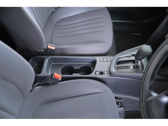 ヤリスクロス ハイブリッドU 衝突被害軽減ブレーキ レーダークルーズ 純正8インチDAナビ バックカメラ スマートキー ETC 車線逸脱警報 オートハイビーム HDMI クリアランスソナー 先行車発進告知機能 Bluetooth接続 横滑り防止装置(30枚目)