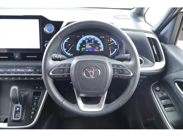 ヴォクシー ハイブリッドS-Z 衝突被害軽減ブレーキ 10.5型DAナビ 純正10.5インチナビ 快適利便パッケージ アドバンストパーク 全周囲カメラ 後席モニター ETC 両側電動ドア シートヒーター AC100V-1500W 前後ドラレコ パワーバックドア(12枚目)