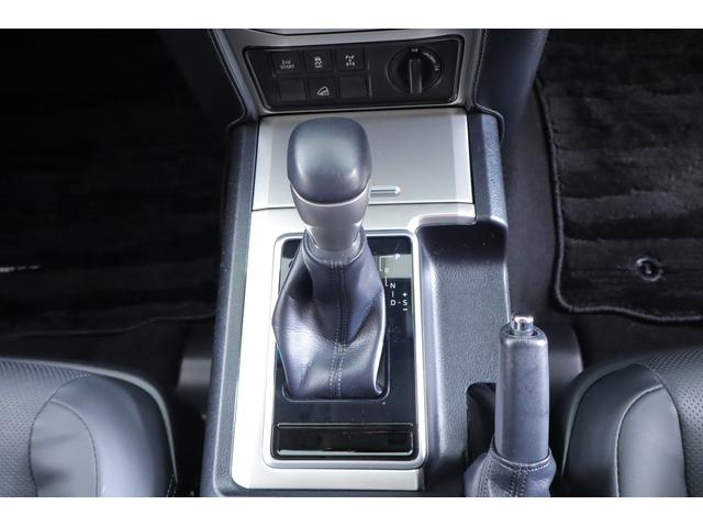 ランドクルーザープラド ＴＸ　Ｌパッケージ　４ＷＤ　衝突被害軽減ブレーキ　ＢＳＭ　純正９インチＤＡナビ　全周囲カメラ　スマートキー　ＥＴＣ２．０　レーダークルーズ　車線逸脱警報　オートハイビーム　本革　シートヒーター＆クール　クリアランスソナー　ＬＥＤヘッドライト　ワンオーナー（28枚目）