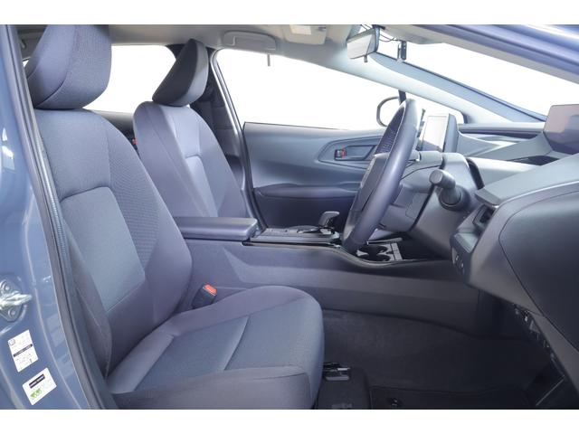 プリウス Ｕ　ディスプレイオーディオナビ　フルセグ　パノラミックビューモニター　スマートキー　ＬＥＤヘッドライト　ＥＴＣ２．０　トヨタセーフティセンス　純正１７インチアルミ　ドライブレコーダー　ハンドルヒーター（16枚目）