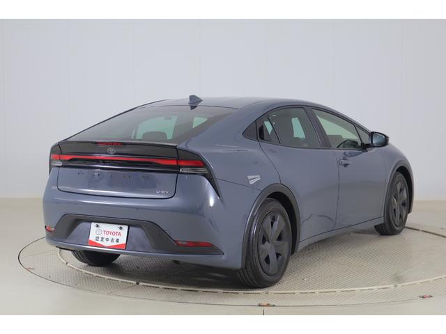 プリウス Ｕ　ディスプレイオーディオナビ　フルセグ　パノラミックビューモニター　スマートキー　ＬＥＤヘッドライト　ＥＴＣ２．０　トヨタセーフティセンス　純正１７インチアルミ　ドライブレコーダー　ハンドルヒーター（42枚目）