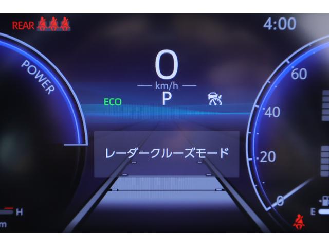 クラウンクロスオーバー Ｇアドバンスド　４ＷＤ　衝突被害軽減ブレーキ　前後ドラレコ　１２．３インチＤＡ　地デジＴＶ　全周囲カメラ　ＢＳＭ　レーダークルーズ　クリアランスソナー　車線逸脱警報　オートハイビーム　ＥＴＣ２．０　パワーシート　ＡＣ１００Ｖ－１５００Ｗ　パワートランク（21枚目）