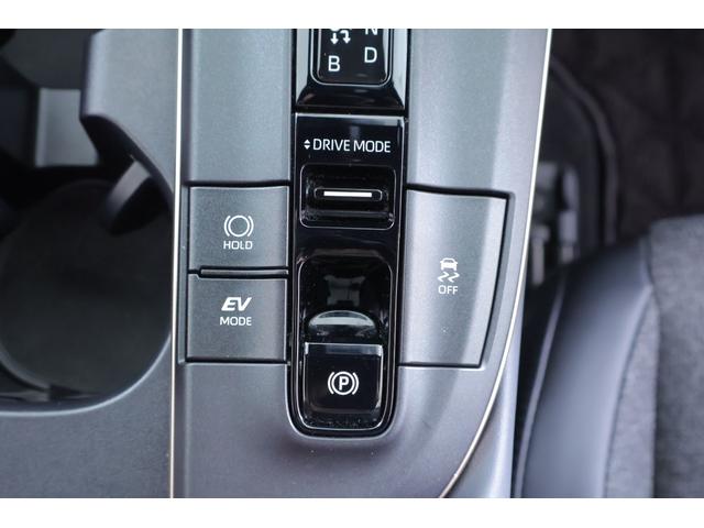 クラウンクロスオーバー Ｇアドバンスド　４ＷＤ　衝突被害軽減ブレーキ　前後ドラレコ　１２．３インチＤＡ　地デジＴＶ　全周囲カメラ　ＢＳＭ　レーダークルーズ　クリアランスソナー　車線逸脱警報　オートハイビーム　ＥＴＣ２．０　パワーシート　ＡＣ１００Ｖ－１５００Ｗ　パワートランク（32枚目）