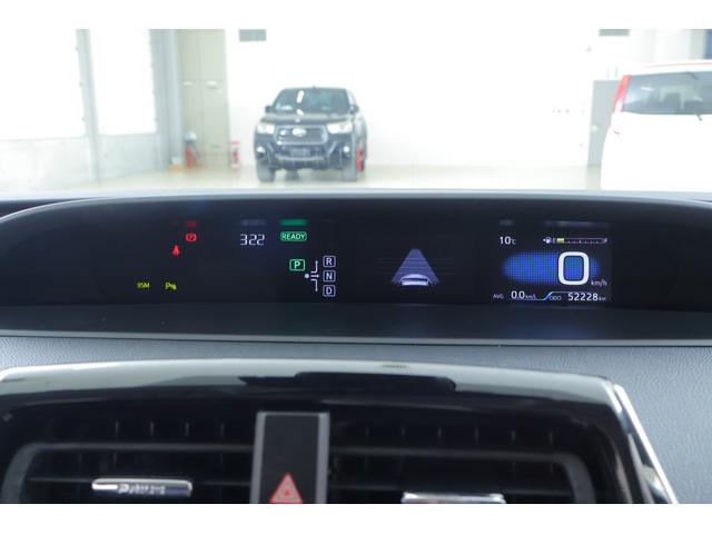 プリウス Ａツーリングセレクション　衝突被害軽減ブレーキ　純正９型ナビ　地デジＴＶ　バックカメラ　ＢＳＭ　レーダークルーズ　車線逸脱警報　スマートキー　ＥＴＣ　オートハイビーム　クリアランスソナー　シートヒーター　ＬＥＤヘッドライト　横滑り防止装置　ワンオーナー（16枚目）