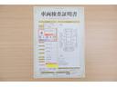 店頭にて、クルマの状態が一目で分かる検査証明書を公開中。トヨタ認定検査員が厳しく査定し、状態を点数と図解で表示しています。修復歴はもちろん、傷やヘコミの箇所や程度がご確認いただけます。