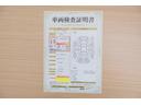 店頭にて、クルマの状態が一目で分かる検査証明書を公開中。トヨタ認定検査員が厳しく査定し、状態を点数と図解で表示しています。修復歴はもちろん、傷やヘコミの箇所や程度がご確認いただけます。