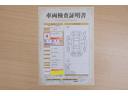 店頭にて、クルマの状態が一目で分かる検査証明書を公開中。トヨタ認定検査員が厳しく査定し、状態を点数と図解で表示しています。修復歴はもちろん、傷やヘコミの箇所や程度がご確認いただけます。