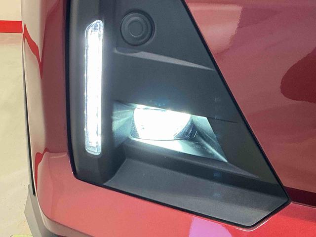 ロッキー プレミアムＧ　ＨＥＶ　バックカメラ付き　電動格納式ドアミラー　追従式クルーズコントロール　衝突被害軽減　盗難防止　衝突安全ボディ　Ｄレコ　アルミホイル　ＬＥＤライト　オートＬＥＤ　Ｓヒーター　記録簿　１オーナー　ナビＴＶ（6枚目）