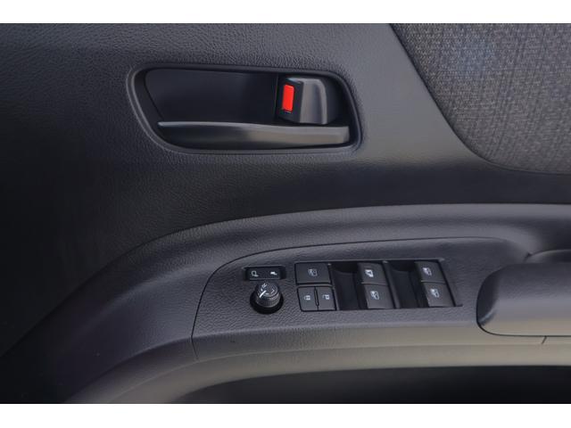 シエンタ ハイブリッド　ファンベースＸ　衝突被害軽減ブレーキ　純正ＳＤナビＴＶ　バックカメラ　キーレス　ＥＴＣ　オートハイビーム　車線逸脱警報　クリアランスソナー　片側電動ドア　先行車発進告知機能　Ｂｌｕｅｔｏｏｔｈ接続　横滑り防止装置（29枚目）