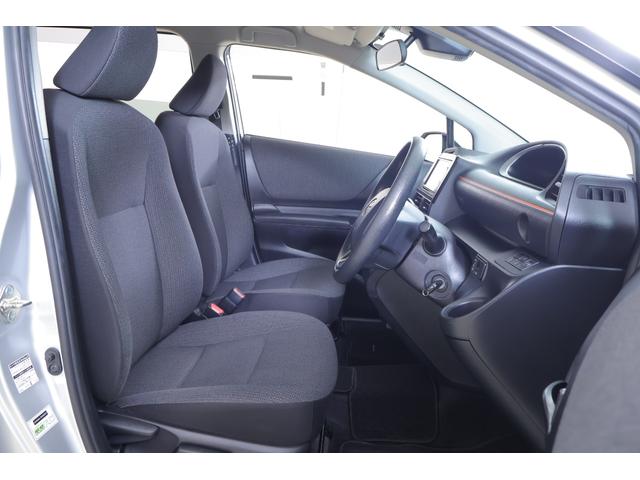 シエンタ ハイブリッド　ファンベースＸ　衝突被害軽減ブレーキ　純正ＳＤナビＴＶ　バックカメラ　キーレス　ＥＴＣ　オートハイビーム　車線逸脱警報　クリアランスソナー　片側電動ドア　先行車発進告知機能　Ｂｌｕｅｔｏｏｔｈ接続　横滑り防止装置（30枚目）