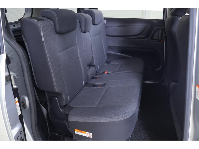 シエンタ ハイブリッド　ファンベースＸ　衝突被害軽減ブレーキ　純正ＳＤナビＴＶ　バックカメラ　キーレス　ＥＴＣ　オートハイビーム　車線逸脱警報　クリアランスソナー　片側電動ドア　先行車発進告知機能　Ｂｌｕｅｔｏｏｔｈ接続　横滑り防止装置（32枚目）