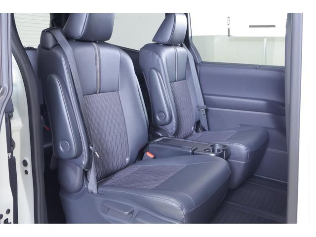 ノア ハイブリッドＳ－Ｚ　衝突被害軽減ブレーキ　１０．５型ＤＡナビ　地デジＴＶ　バックカメラ　スマートキー　ＥＴＣ２．０　オートハイビーム　レーダークルーズ　車線逸脱警報　クリアランスソナー　両側電動ドア　シートヒーター　ＡＣ１００Ｖ－１５００Ｗ　前後ドラレコ（42枚目）