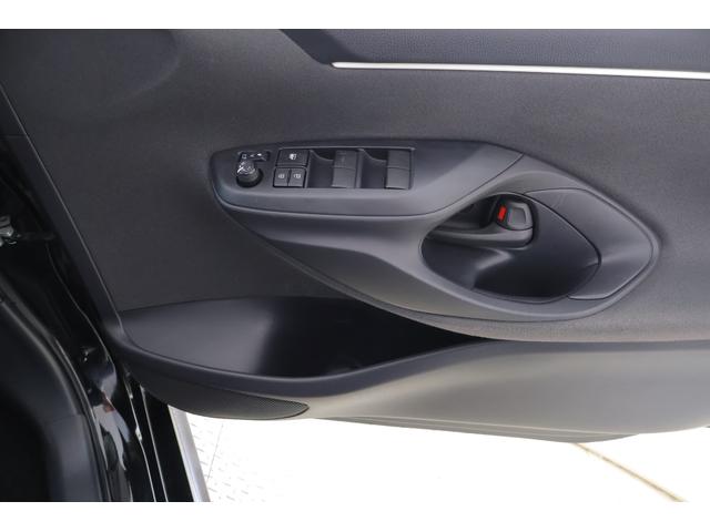 ヤリス X 衝突被害軽減ブレーキ レーダークルーズ 車線逸脱警報 純正ディスプレイオーディオナビ バックカメラ スマートキー ETC オートハイビーム クリアランスソナー 先行車発進告知機能 ドライブレコーダー Bluetooth接続 横滑り防止装置(33枚目)