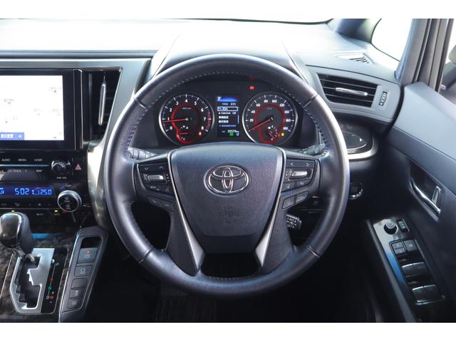 アルファード ２．５Ｓ　タイプゴールドＩＩ　衝突被害軽減ブレーキ　純正９インチＤＡナビ　バックカメラ　ＥＴＣ２．０　レーダークルーズ　オートハイビーム　車線逸脱警報　クリアランスソナー　両側電動ドア　ＡＣ１００Ｖ電源　パワーバックドア　３眼ＬＥＤライト　横滑防止装置（13枚目）