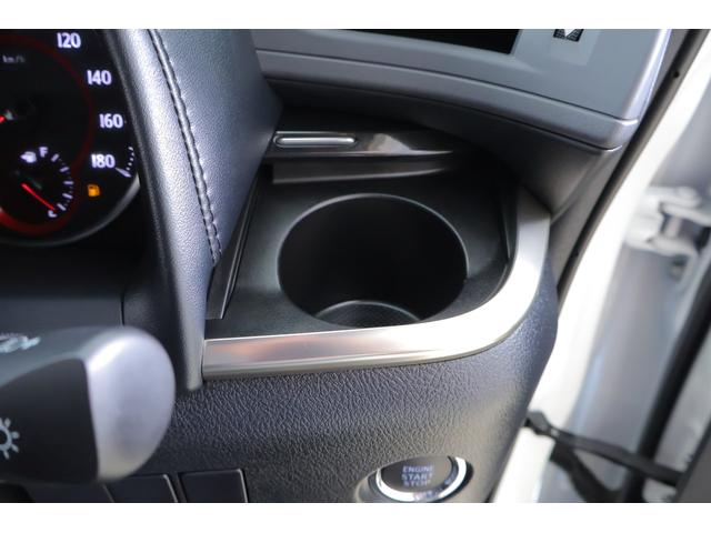 アルファード ２．５Ｓ　タイプゴールドＩＩ　衝突被害軽減ブレーキ　純正９インチＤＡナビ　バックカメラ　ＥＴＣ２．０　レーダークルーズ　オートハイビーム　車線逸脱警報　クリアランスソナー　両側電動ドア　ＡＣ１００Ｖ電源　パワーバックドア　３眼ＬＥＤライト　横滑防止装置（34枚目）