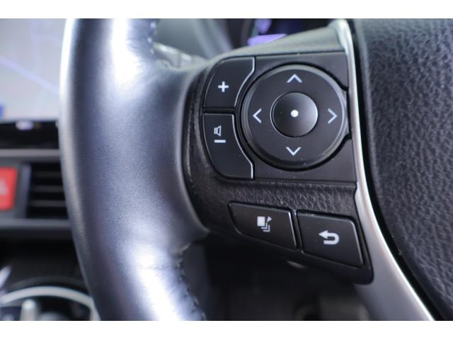 エスクァイア ハイブリッドGiプレミアムパッケジブラックテーラード 衝突被害軽減ブレーキ 純正9型ナビ 地デジTV バックカメラ 後席モニター ETC クルコン オートハイビーム 車線逸脱警報 クリアランスソナー シートヒーター ステアリングヒーター 前後ドラレコ(21枚目)