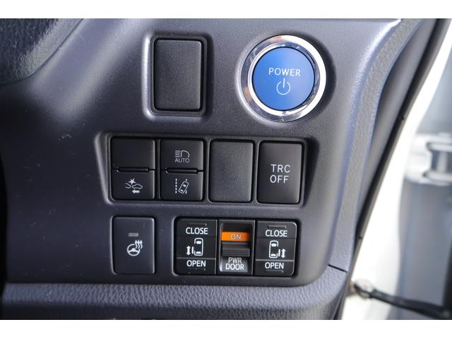 エスクァイア ハイブリッドGiプレミアムパッケジブラックテーラード 衝突被害軽減ブレーキ 純正9型ナビ 地デジTV バックカメラ 後席モニター ETC クルコン オートハイビーム 車線逸脱警報 クリアランスソナー シートヒーター ステアリングヒーター 前後ドラレコ(26枚目)