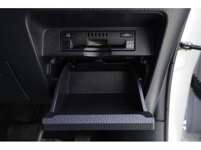 エスクァイア ハイブリッドGiプレミアムパッケジブラックテーラード 衝突被害軽減ブレーキ 純正9型ナビ 地デジTV バックカメラ 後席モニター ETC クルコン オートハイビーム 車線逸脱警報 クリアランスソナー シートヒーター ステアリングヒーター 前後ドラレコ(29枚目)