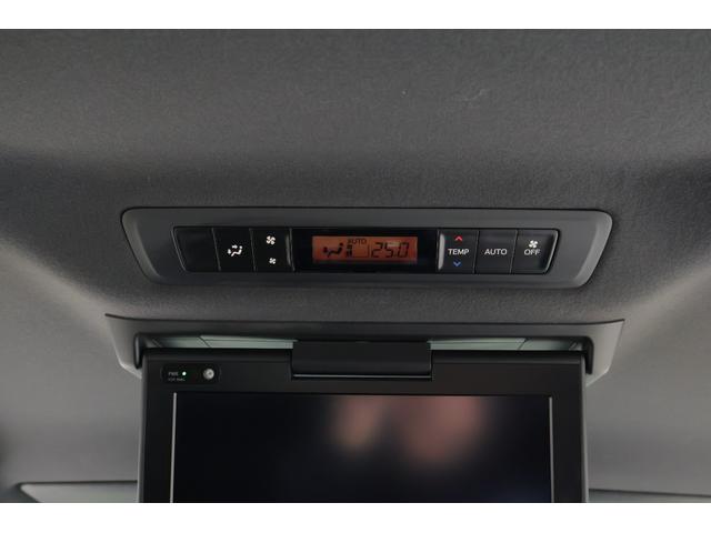 エスクァイア ハイブリッドGiプレミアムパッケジブラックテーラード 衝突被害軽減ブレーキ 純正9型ナビ 地デジTV バックカメラ 後席モニター ETC クルコン オートハイビーム 車線逸脱警報 クリアランスソナー シートヒーター ステアリングヒーター 前後ドラレコ(31枚目)