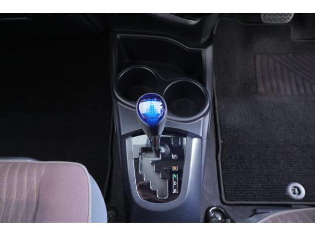 アクア G ウェルキャブ 助手席回転シート車 Aタイプ 衝突被害軽減ブレーキ オートハイビーム 車線逸脱警報 クルーズコントロール 先行車発進告知機能 キーレス LEDヘッドライト 電動格納ミラー Bluetooth接続 横滑り防止装置 ワンオーナー(18枚目)