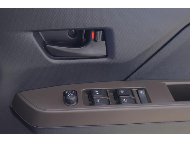 ルーミー Ｇ　衝突被害軽減ブレーキ　純正９インチＤＡ　地デジＴＶ　全周囲カメラ　スマートキー　ＥＴＣ　車線逸脱警報　オートハイビーム　両側電動ドア　コーナーセンサー　先行車発進告知機能　Ｂｌｕｅｔｏｏｔｈ接続　ＬＥＤヘッドライト　前後ドラレコ　横滑り防止装置（35枚目）