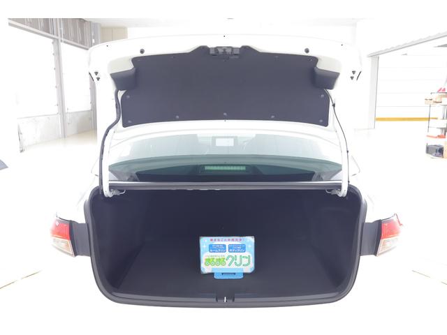 カローラ Ｇ　衝突被害軽減ブレーキ　レーダークルーズ　純正８インチＤＡ　地デジＴＶ　バックカメラ　ＢＳＭ　スマートキー　ＥＴＣ２．０　車線逸脱警報　オートハイビーム　クリアランスソナー　Ｂｌｕｅｔｏｏｔｈ接続　ＬＥＤヘッドライト　横滑り防止装置　ワンオーナー（40枚目）