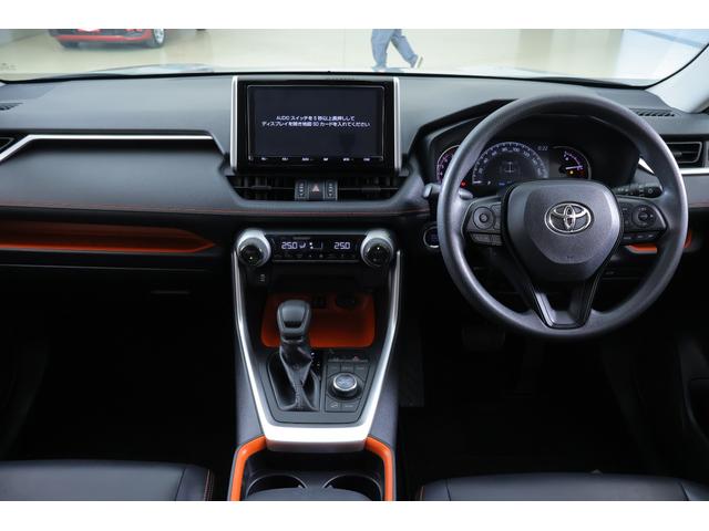 RAV4 アドベンチャー 4WD 衝突被害軽減ブレーキ 純正9型ナビ 地デジTV バックカメラ BSM スマートキー レーダークルーズ 車線逸脱警報 クリアランスソナー オートハイビーム ETC パワーシート パワーバックドア LEDヘッドライト 横滑り防止装置(12枚目)