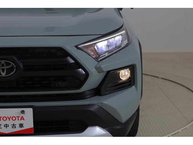 RAV4 アドベンチャー 4WD 衝突被害軽減ブレーキ 純正9型ナビ 地デジTV バックカメラ BSM スマートキー レーダークルーズ 車線逸脱警報 クリアランスソナー オートハイビーム ETC パワーシート パワーバックドア LEDヘッドライト 横滑り防止装置(45枚目)