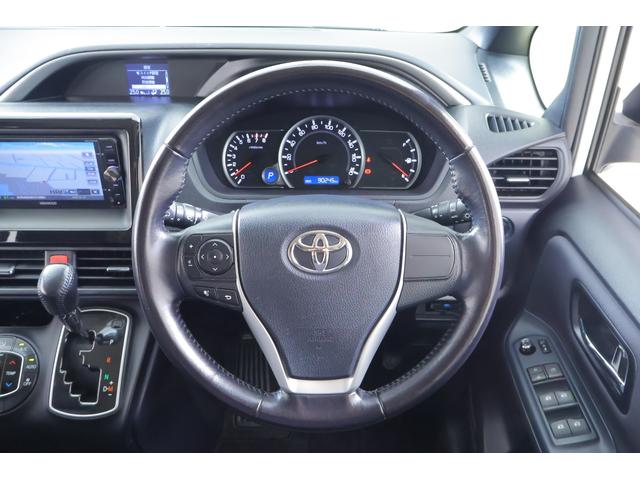 ヴォクシー ＺＳ　煌　ＳＤナビ地デジＴＶ　バックカメラ　後席フリップダウンモニター　スマートキー　ＥＴＣ　両側電動スライドドア　ＬＥＤヘッドライト　Ｂｌｕｅｔｏｏｔｈ接続　アイドリングストップ　純正アルミ　横滑り防止装置（13枚目）