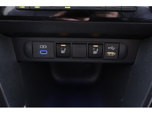 ヤリスクロス ハイブリッドＺ　衝突被害軽減ブレーキ　レーダークルーズ　８インチＤＡナビ　地デジＴＶ　バックカメラ　ＥＴＣ２．０　車線逸脱警報　オートハイビーム　クリアランスソナー　パワーシート　シートヒーター　ステアリングヒーター　ＡＣ１００Ｖ－１５００Ｗ　ワンオーナー（25枚目）