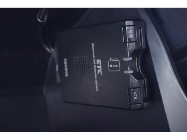 ハリアー プレミアム　４ＷＤ　純正ＳＤナビ　地デジＴＶ　バックカメラ　スマートキー　ＥＴＣ　オートハイビーム　車線逸脱警報　クルーズコントロール　パワーシート　パワーバックドア　Ｂｌｕｅｔｏｏｔｈ接続　ＬＥＤライト　前後ドラレコ　純正アルミ　横滑り防止装置　ワンオーナー（24枚目）