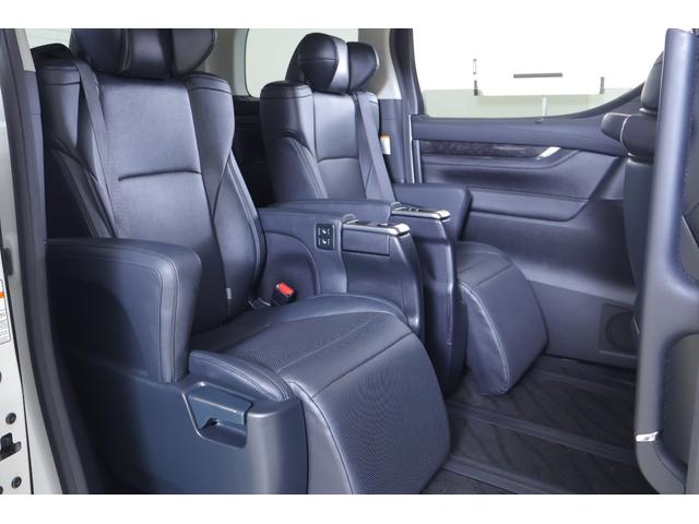 アルファード ２．５Ｓ　Ｃパッケージ　ＴＲＤエアロ　衝突被害軽減ブレーキ　純正１０インチナビ　地デジＴＶ　バックカメラ　後席モニター　ＥＴＣ　レーダークルーズ　シートヒーター＆クール　ステアリングヒーター　クリアランスソナー　車線逸脱警報　ドラレコ　パワーバックドア（42枚目）