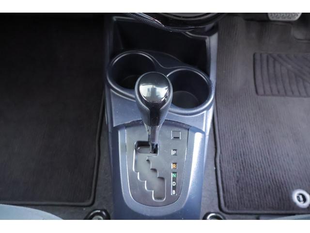 アクア Ｓスタイルブラック　衝突被害軽減ブレーキ　純正９インチナビ　地デジＴＶ　バックカメラ　スマートキー　ＥＴＣ　オートハイビーム　車線逸脱警報　クリアランスソナー　先行車発進告知機能　シートヒーター　ドラレコ　Ｂｌｕｅｔｏｏｔｈ接続　ＬＥＤライト　横滑り防止装置（23枚目）