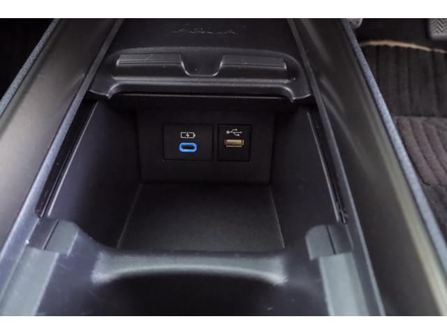 アクア Ｚ　衝突被害軽減ブレーキ　ＢＳＭ　純正１０．５インチＤＡナビ　バックカメラ　スマートキー　レーダークルーズ　オートハイビーム　ＥＴＣ２．０　車線逸脱警報　クリアランスソナー　ＡＣ１００Ｖ１５００Ｗ　シートヒーター　ステアリングヒーター　ＬＥＤライト　ワンオーナー（34枚目）