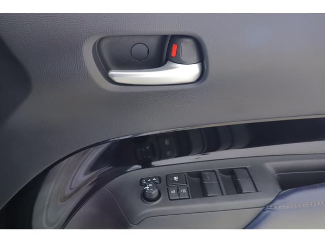 アクア Ｚ　衝突被害軽減ブレーキ　ＢＳＭ　純正１０．５インチＤＡナビ　バックカメラ　スマートキー　レーダークルーズ　オートハイビーム　ＥＴＣ２．０　車線逸脱警報　クリアランスソナー　ＡＣ１００Ｖ１５００Ｗ　シートヒーター　ステアリングヒーター　ＬＥＤライト　ワンオーナー（35枚目）