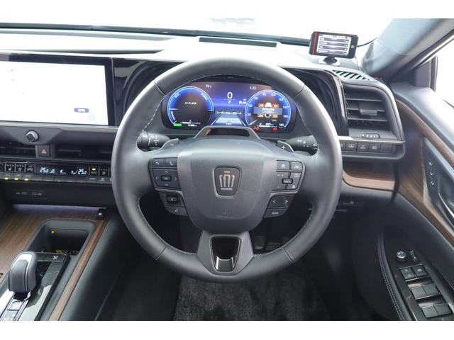 クラウン Ｚ　衝突被害軽減ブレーキ　１２．３インチＤＡナビ　地デジＴＶ　全周囲カメラ　ＢＳＭ　レーダークルーズ　車線逸脱警報　クリアランスソナー　ＥＴＣ２．０　本革　シートヒーター＆クール　ＡＣ１００Ｖ－１５００Ｗ　デジタルミラー　前後ドラレコ　４眼ＬＥＤライト（13枚目）